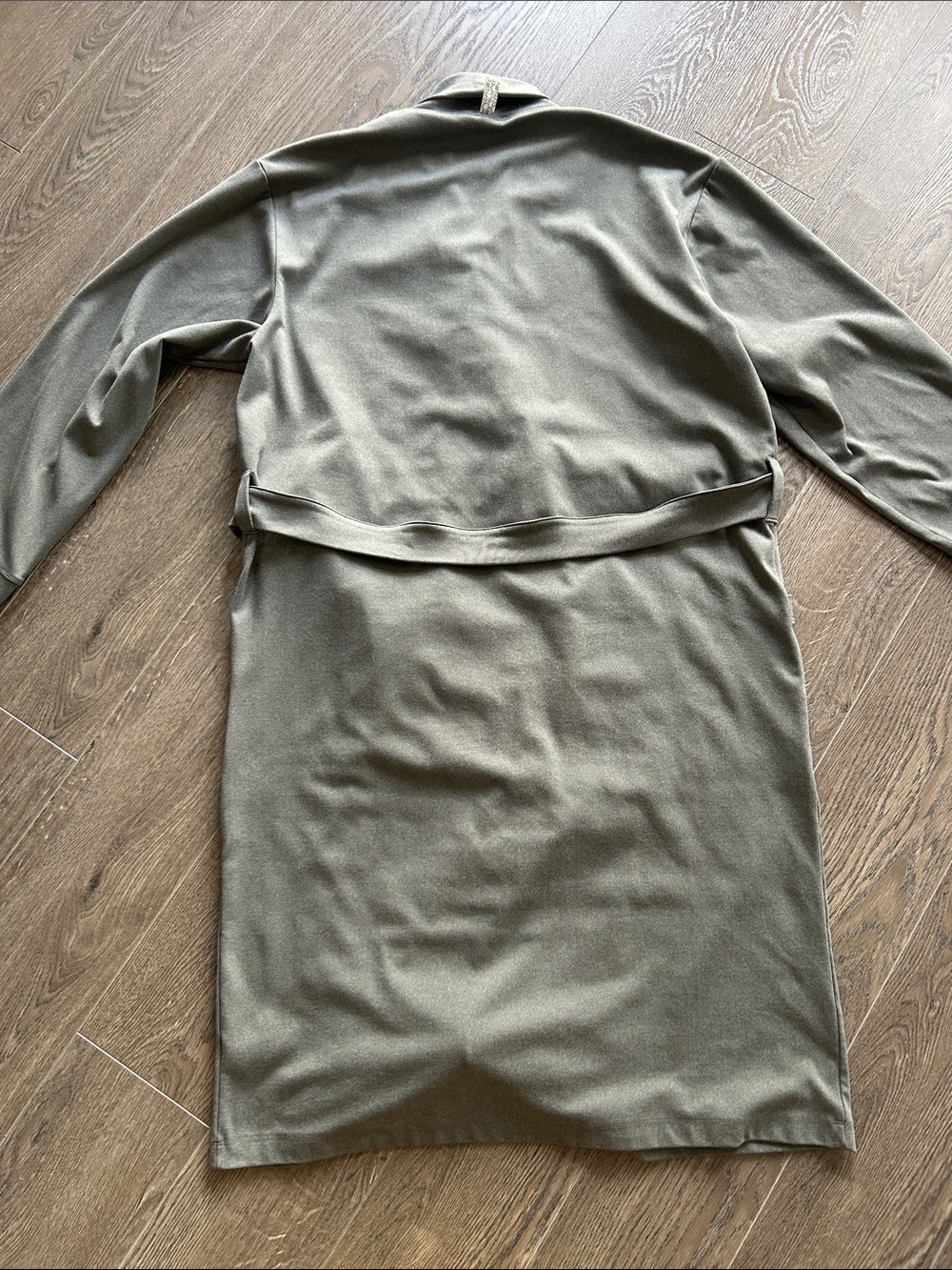 Free FWD Men's All Day Robe - Picture 6 of 7
